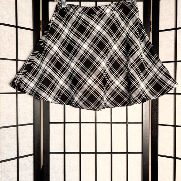 Tripp NYC 90's y2k mini Skater Skirt Black Plaid High Waisted Size women's XS - Picture 3 of 6